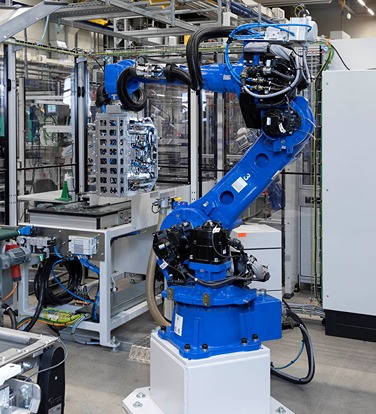 Yaskawa Roboter in EGS Anlage Automation